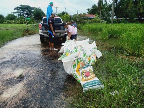 ตุลาคม 2565 องค์การบริหารส่วนตำบลทุ่งวัง ลงพื้นที่ช่วยน้ำท่วม