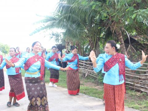 25 พฤศจิกายน 2565 พิธีมอบเงินขวัญถุง ณ บ้านหนองเกาะน้อย