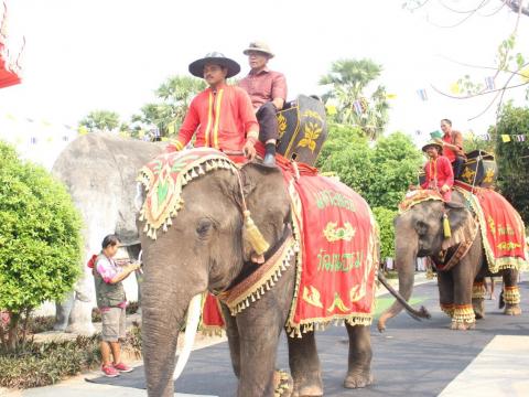 12 เมษายน 2566 พิธีบวงสรวงหลวงพ่อใหญ่ดงแสนตอ